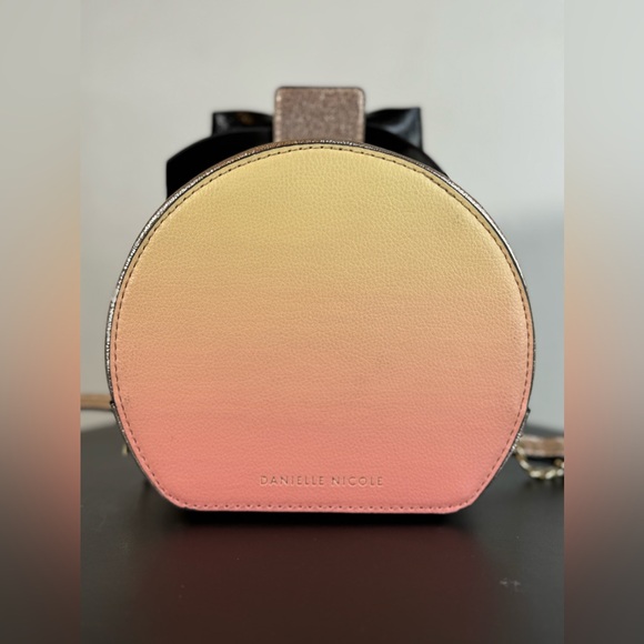 Danielle Nicole Disney Beauty and the Beast Belle Pink Crossbody Bag - Picture 7 of 13